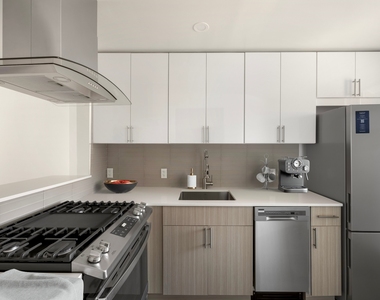 104-20 Queens Boulevard Forest Hills - Photo Thumbnail 4
