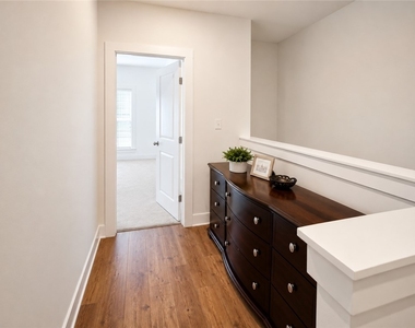121 Main St - Photo Thumbnail 17