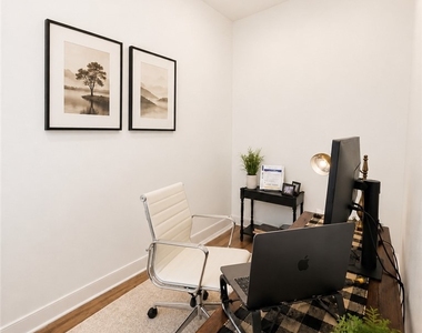 121 Main St - Photo Thumbnail 14
