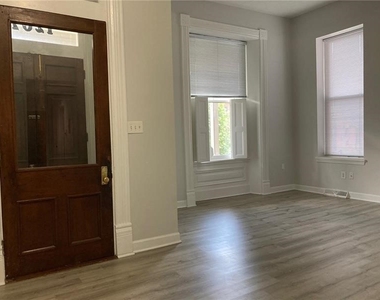 1207 W North Ave - Photo Thumbnail 2