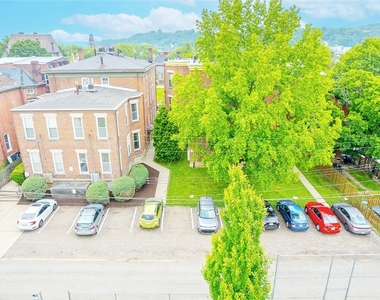 1207 W North Ave - Photo Thumbnail 16