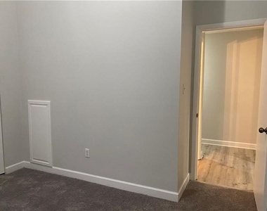 1207 W North Ave - Photo Thumbnail 10