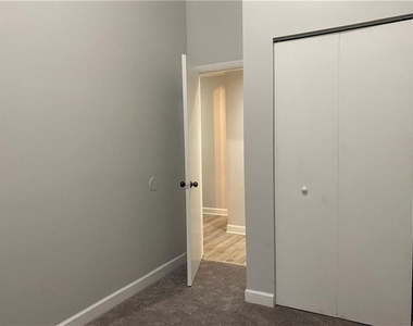 1207 W North Ave - Photo Thumbnail 14