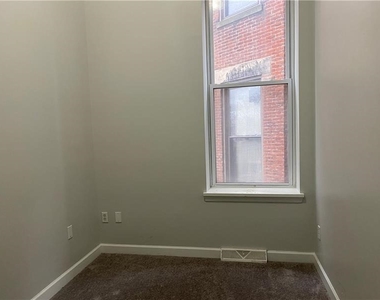 1207 W North Ave - Photo Thumbnail 13