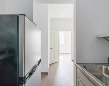 1247 Leishman Ave - Photo Thumbnail 4