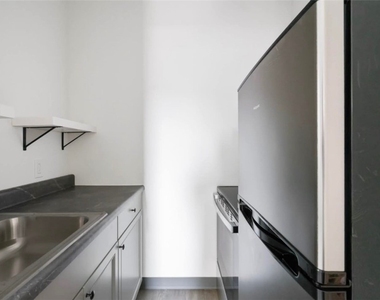 1247 Leishman Ave - Photo Thumbnail 6