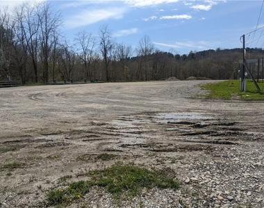 1099 Jolly School Rd - Photo Thumbnail 3
