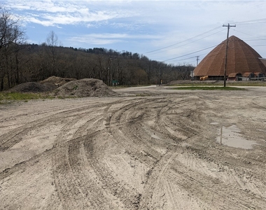 1099 Jolly School Rd - Photo Thumbnail 8