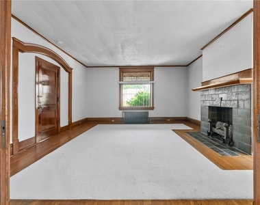 1306 Ridge Ave - Photo Thumbnail 6