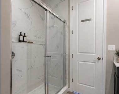 1439 Hastings Crescent - Photo Thumbnail 10