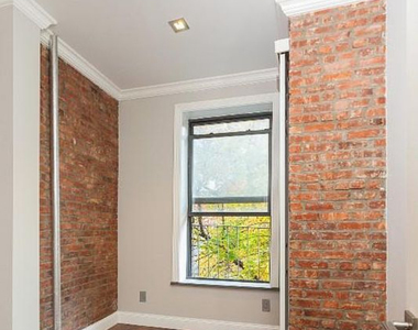 16 East 116th Street - Photo Thumbnail 4