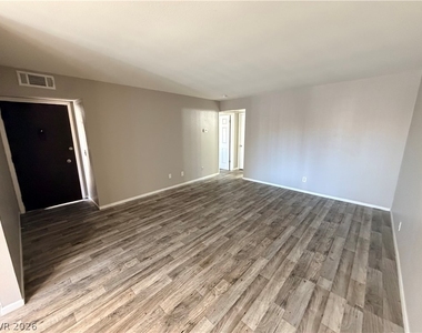 1405 Vegas Valley Drive - Photo Thumbnail 3