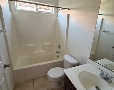 6442 Oak Savanna Court - Photo Thumbnail 13