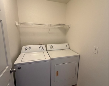 6442 Oak Savanna Court - Photo Thumbnail 16