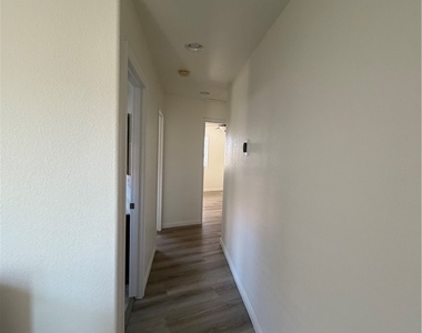 6442 Oak Savanna Court - Photo Thumbnail 18