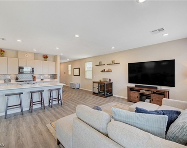 7224 Anchor Terrace Street - Photo Thumbnail 12