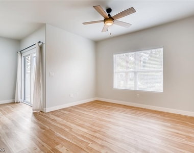 7255 W Sunset Road - Photo Thumbnail 3