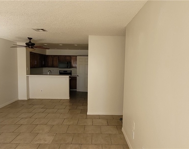 2121 Chertsey Drive - Photo Thumbnail 22