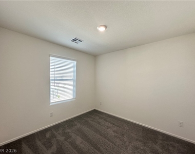4921 Hunter Mesa Avenue - Photo Thumbnail 15