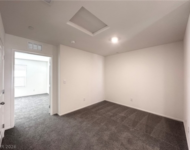 4921 Hunter Mesa Avenue - Photo Thumbnail 9