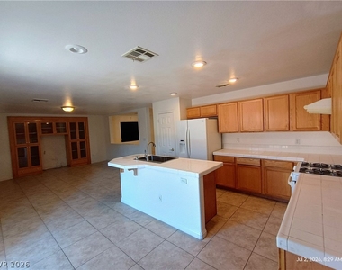 9631 Jeran Miles Court - Photo Thumbnail 6
