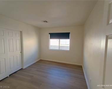 9631 Jeran Miles Court - Photo Thumbnail 10
