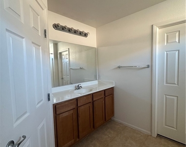 164 Belmont Canyon Place - Photo Thumbnail 9