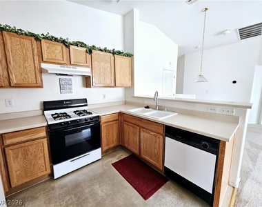 1663 Lefty Garcia Way - Photo Thumbnail 14