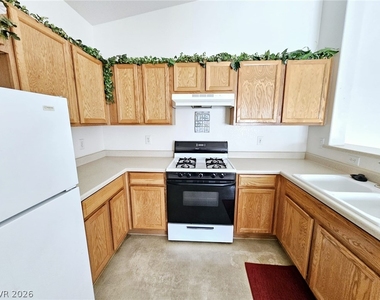 1663 Lefty Garcia Way - Photo Thumbnail 15
