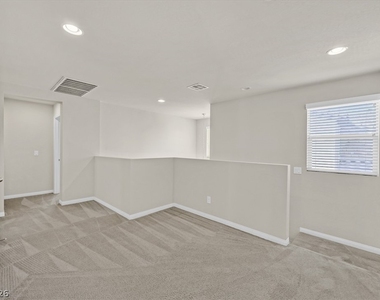 719 Orchard Course Drive - Photo Thumbnail 12