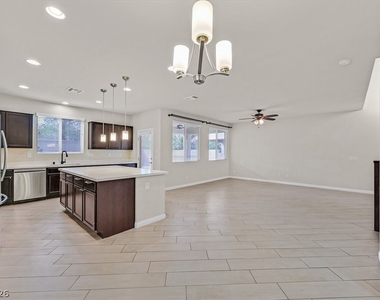 719 Orchard Course Drive - Photo Thumbnail 8