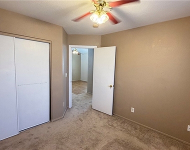 2928 Sapphire Sands Court - Photo Thumbnail 11