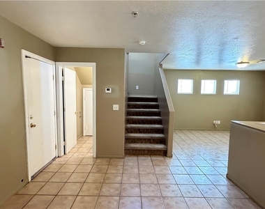 2928 Sapphire Sands Court - Photo Thumbnail 3