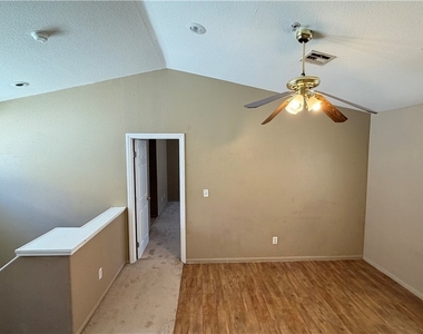 2928 Sapphire Sands Court - Photo Thumbnail 15