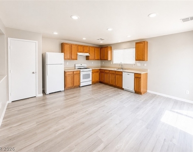 689 Wallington Estate Street - Photo Thumbnail 3