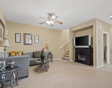 6729 Bluebell Garden Street - Photo Thumbnail 5