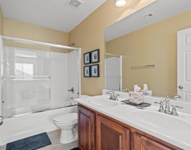6729 Bluebell Garden Street - Photo Thumbnail 21