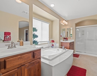 6729 Bluebell Garden Street - Photo Thumbnail 17