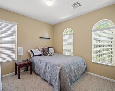 6729 Bluebell Garden Street - Photo Thumbnail 20