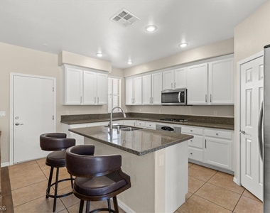 11375 Belmont Lake Drive - Photo Thumbnail 8