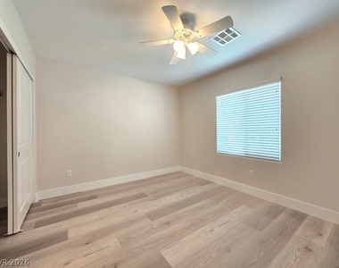 11363 Colinward Avenue - Photo Thumbnail 19