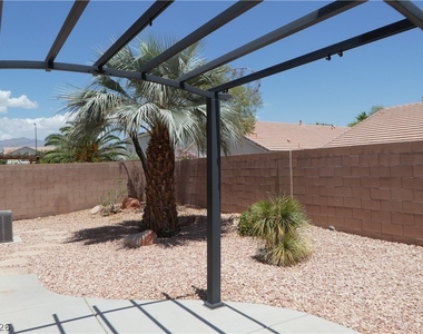6038 Blue Autumn Street - Photo Thumbnail 35