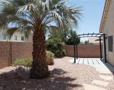 6038 Blue Autumn Street - Photo Thumbnail 37