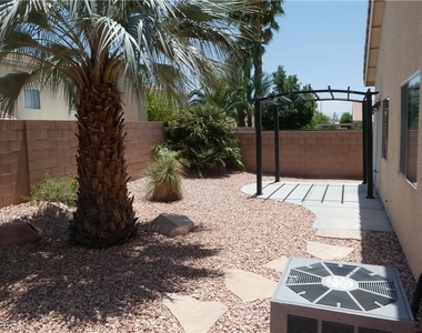 6038 Blue Autumn Street - Photo Thumbnail 36