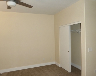 6038 Blue Autumn Street - Photo Thumbnail 15