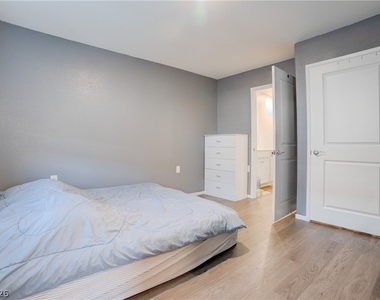 7890 Aurora Sky Street - Photo Thumbnail 31
