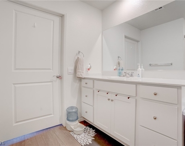 7890 Aurora Sky Street - Photo Thumbnail 17
