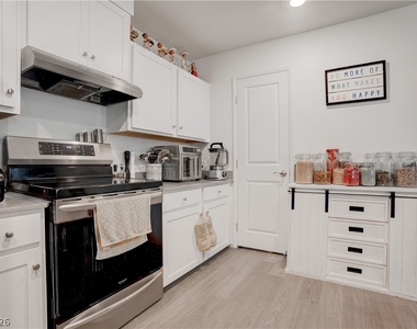 7890 Aurora Sky Street - Photo Thumbnail 5