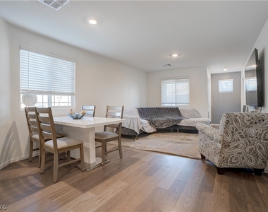 7890 Aurora Sky Street - Photo Thumbnail 10