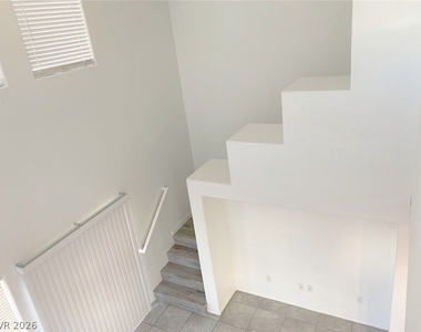 4990 Tioga Pass Avenue - Photo Thumbnail 10